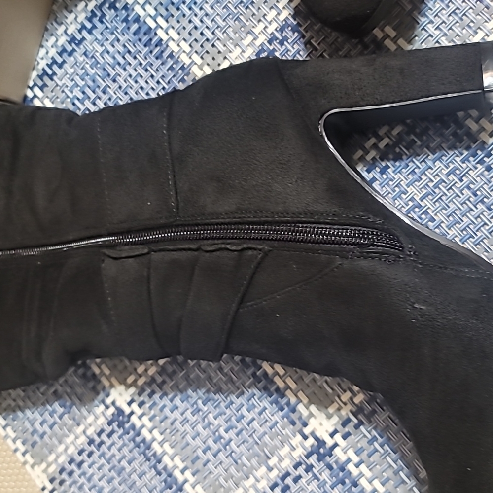 Boots 👢 - Picture 6 of 8